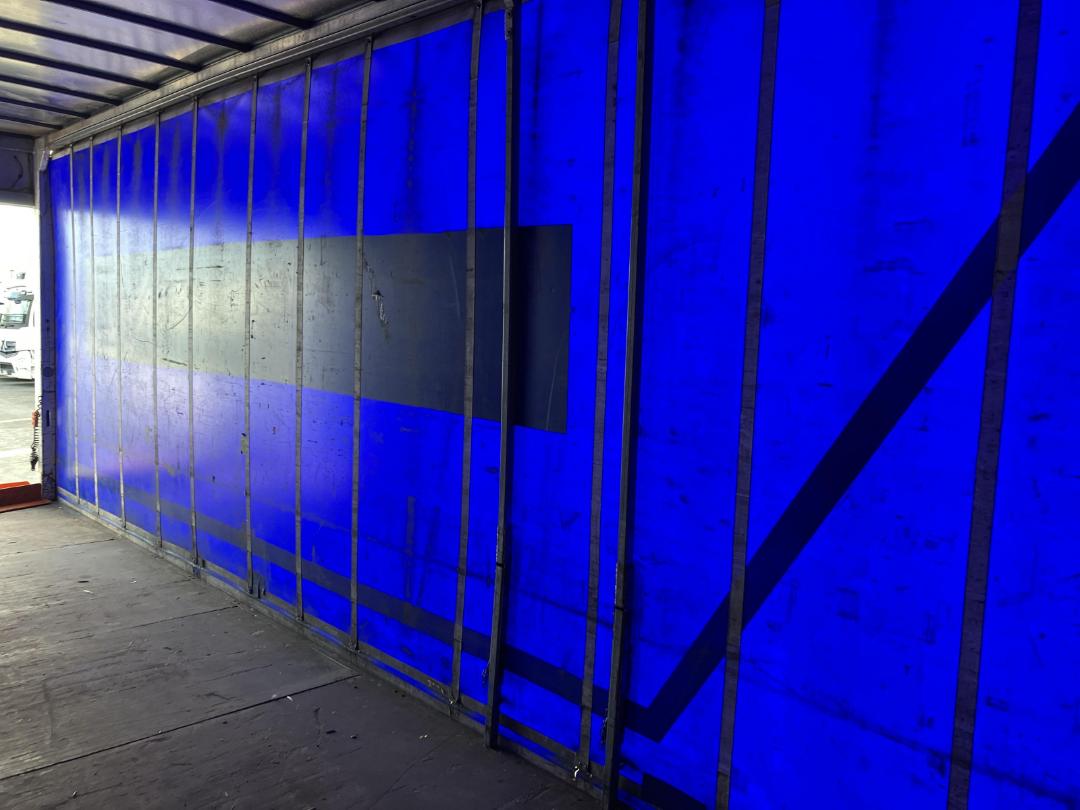 Photo '23' of Mitsubishi Fuso FU281R1 Curtainsider