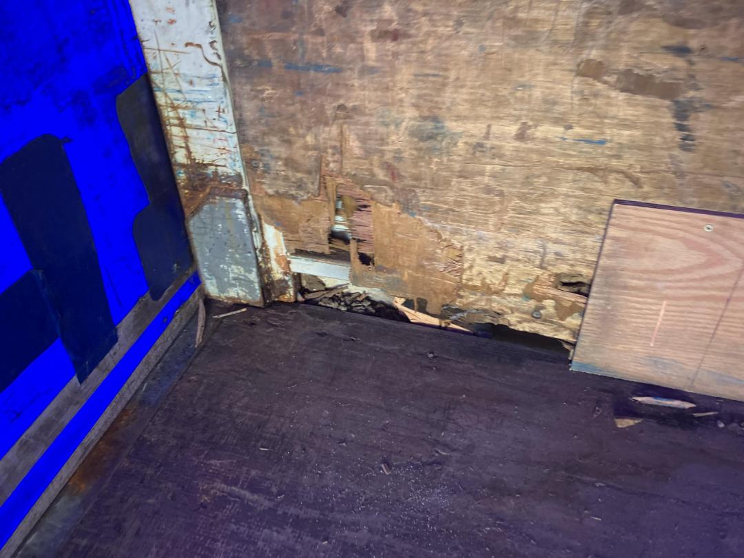 Photo '25' of Mitsubishi Fuso FU281R1 Curtainsider