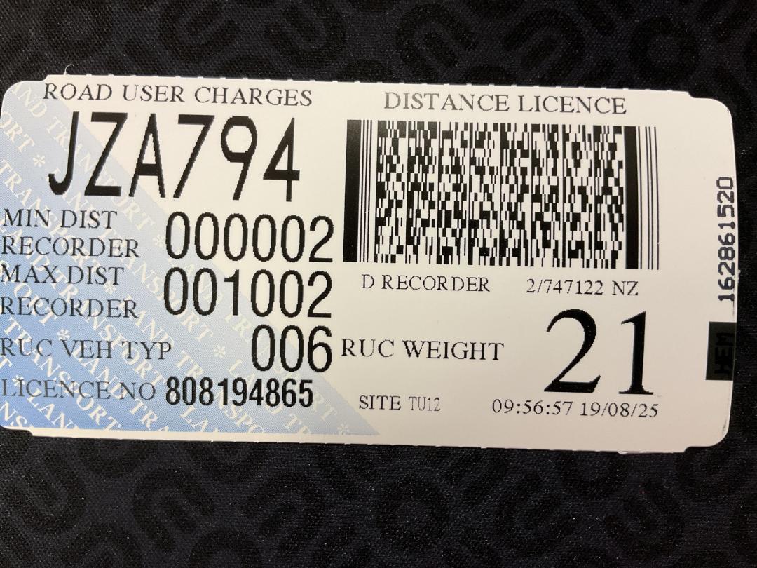 Photo '42' of Mitsubishi Fuso FU281R1 Curtainsider