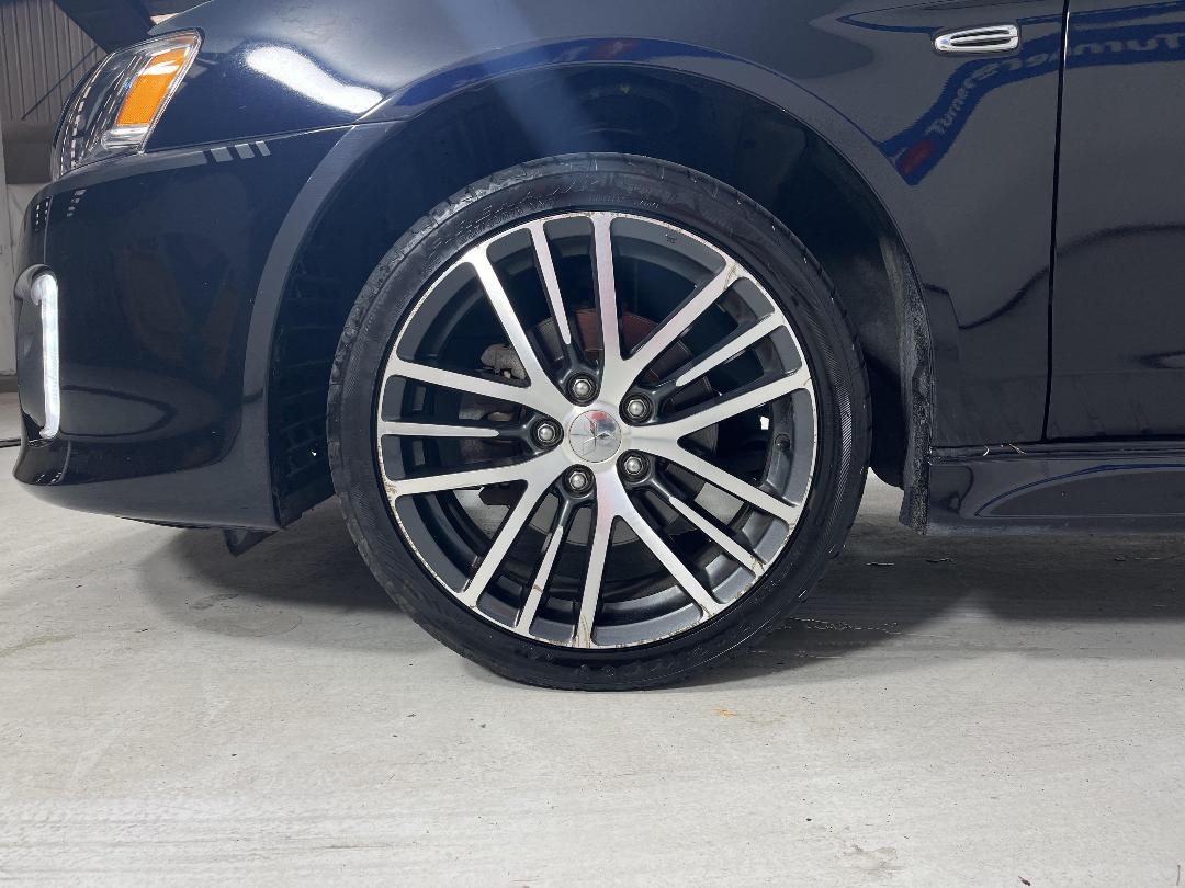 Photo '10' of Mitsubishi Lancer