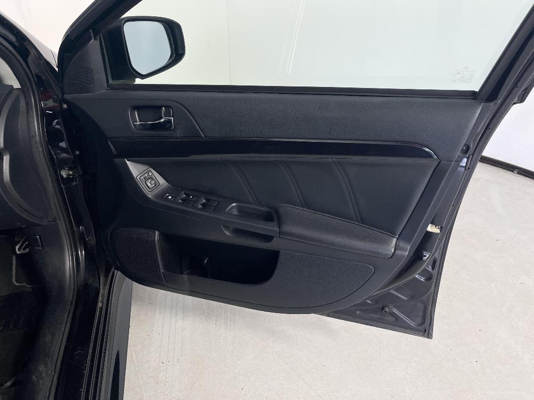 Photo '15' of Mitsubishi Lancer