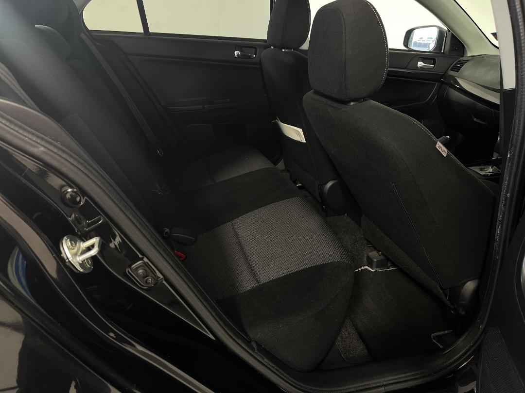 Photo '20' of Mitsubishi Lancer