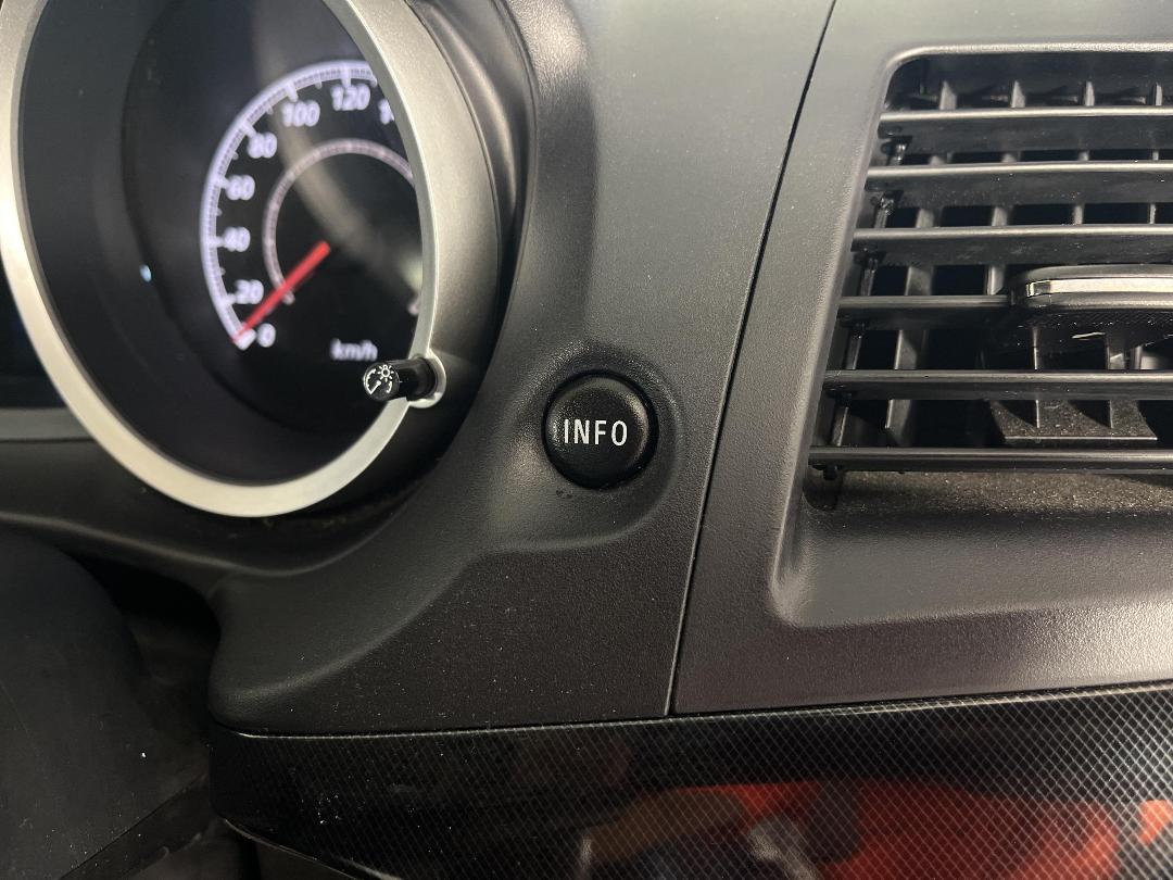 Photo '26' of Mitsubishi Lancer