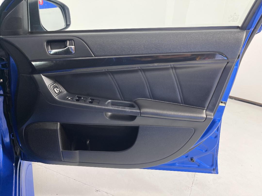 Photo '15' of Mitsubishi Lancer