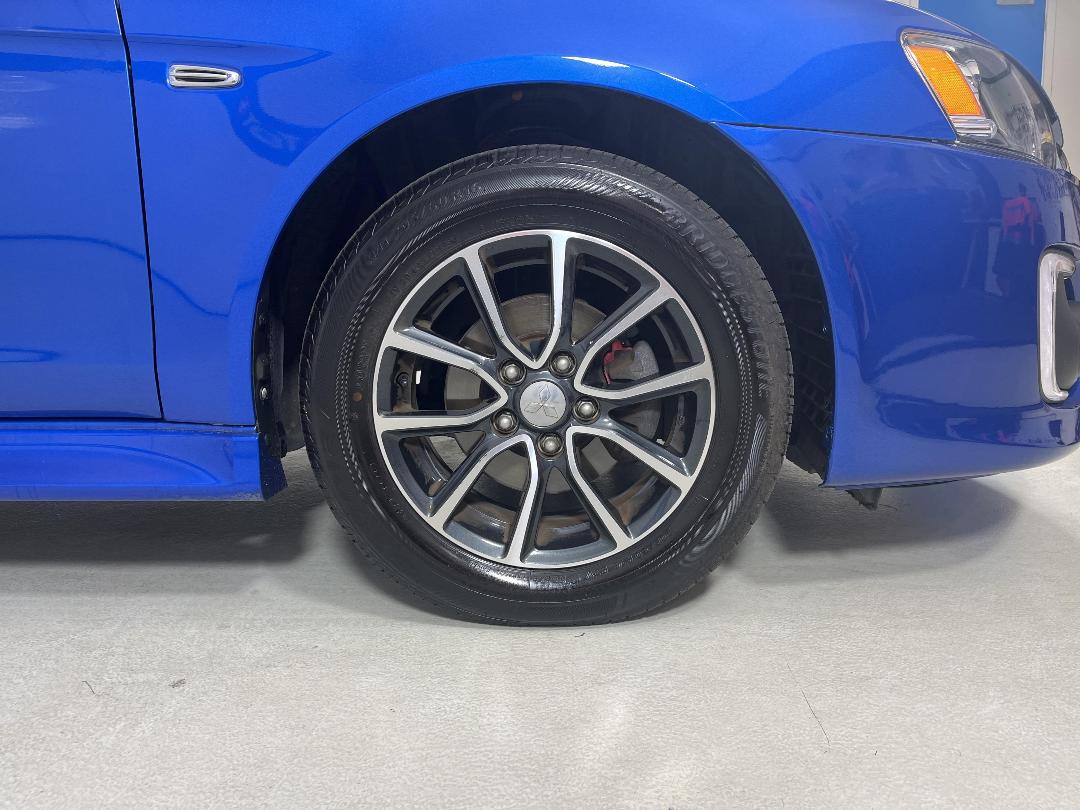 Photo '9' of Mitsubishi Lancer Photo '9' of Mitsubishi Lancer