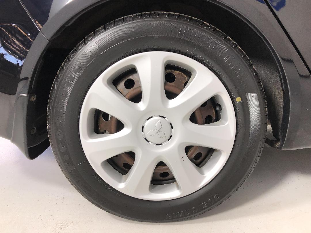 Photo '12' of Mitsubishi Lancer