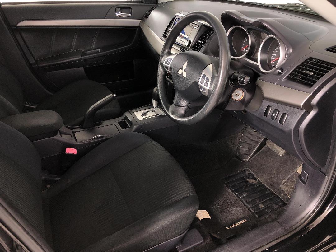 Photo '16' of Mitsubishi Lancer