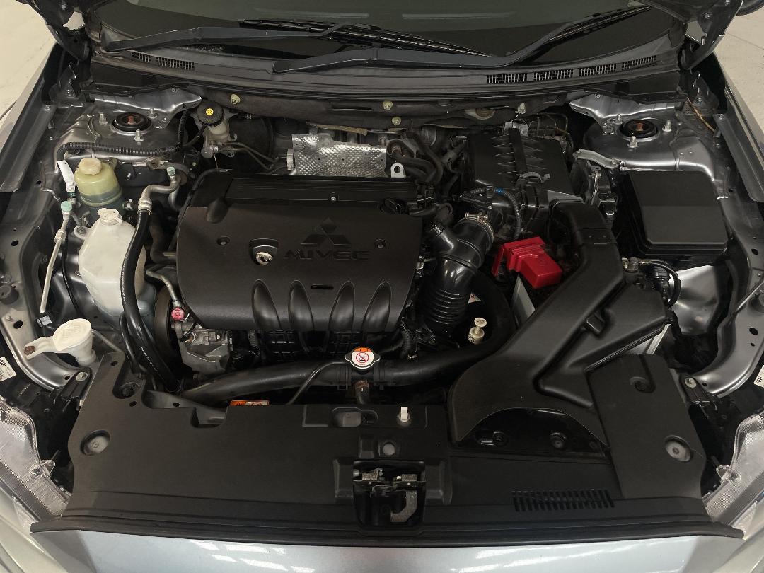 Photo '13' of Mitsubishi Lancer