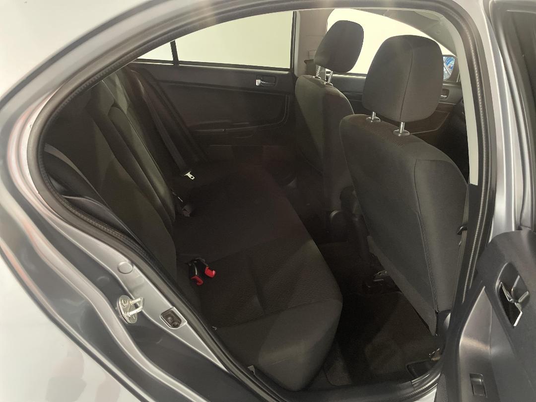 Photo '20' of Mitsubishi Lancer