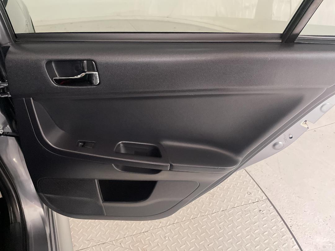 Photo '19' of Mitsubishi Lancer