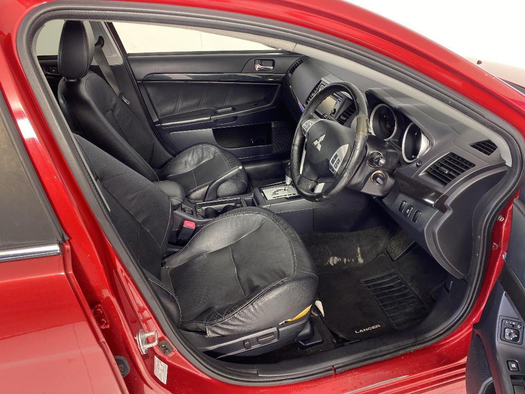 Photo '16' of Mitsubishi Lancer Photo '16' of Mitsubishi Lancer