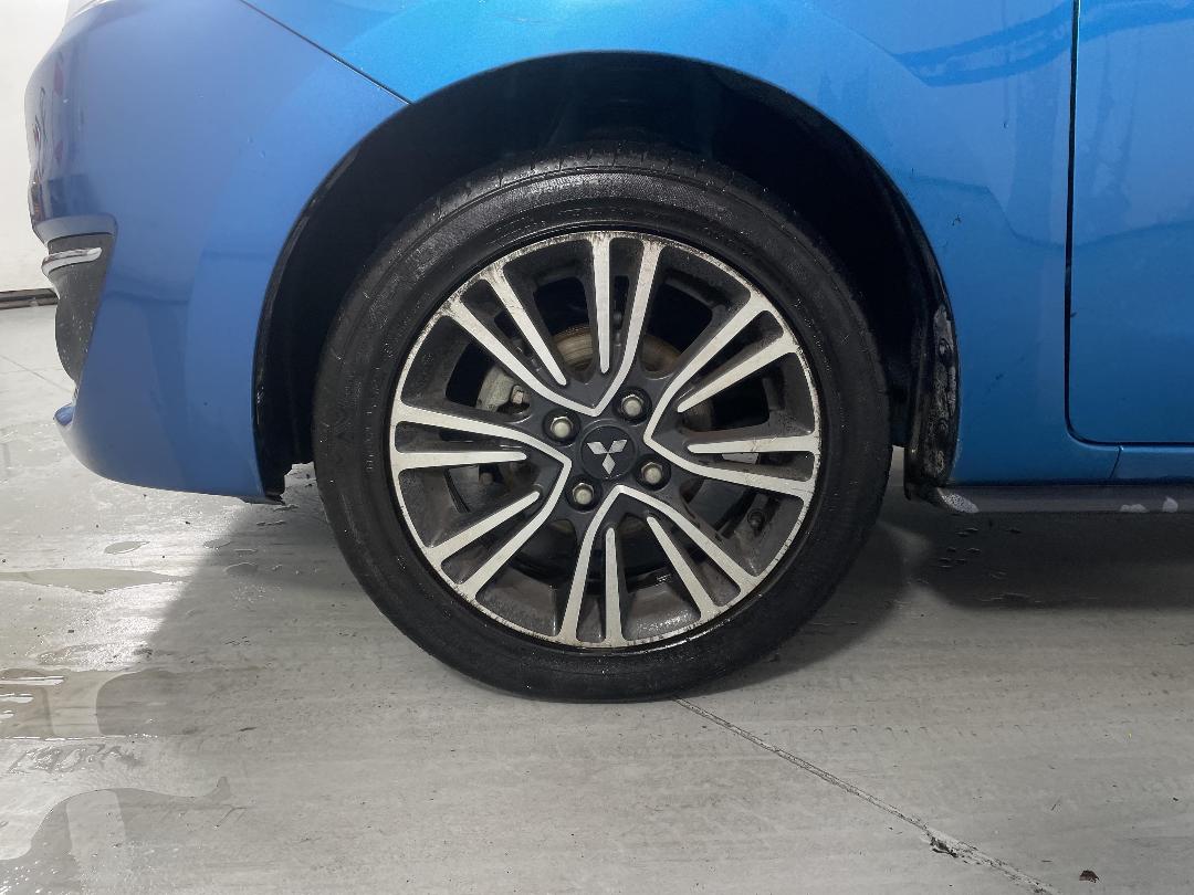 Photo '10' of Mitsubishi Mirage