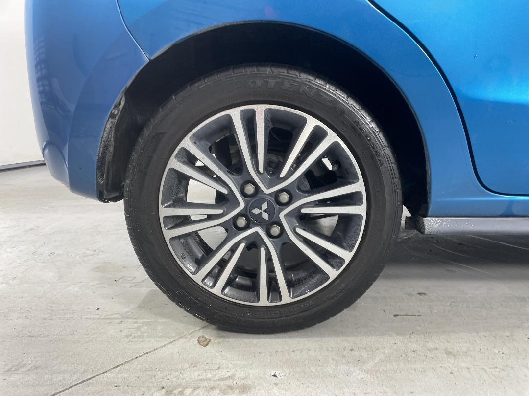 Photo '12' of Mitsubishi Mirage