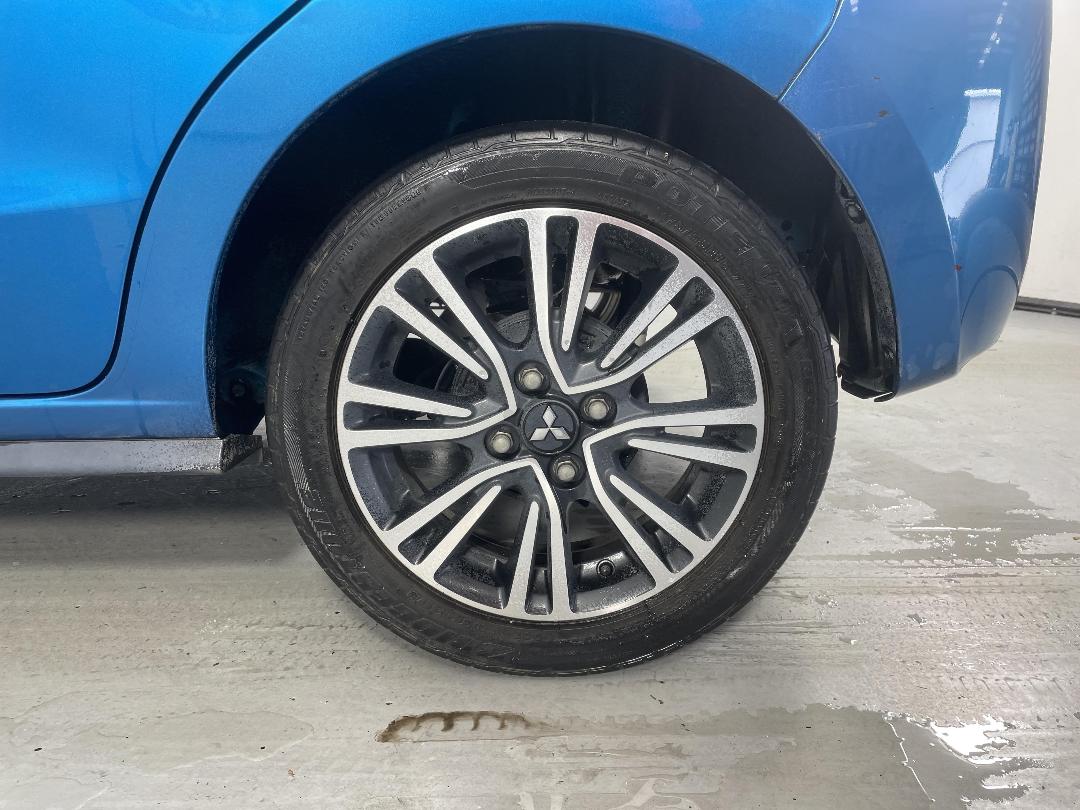 Photo '11' of Mitsubishi Mirage