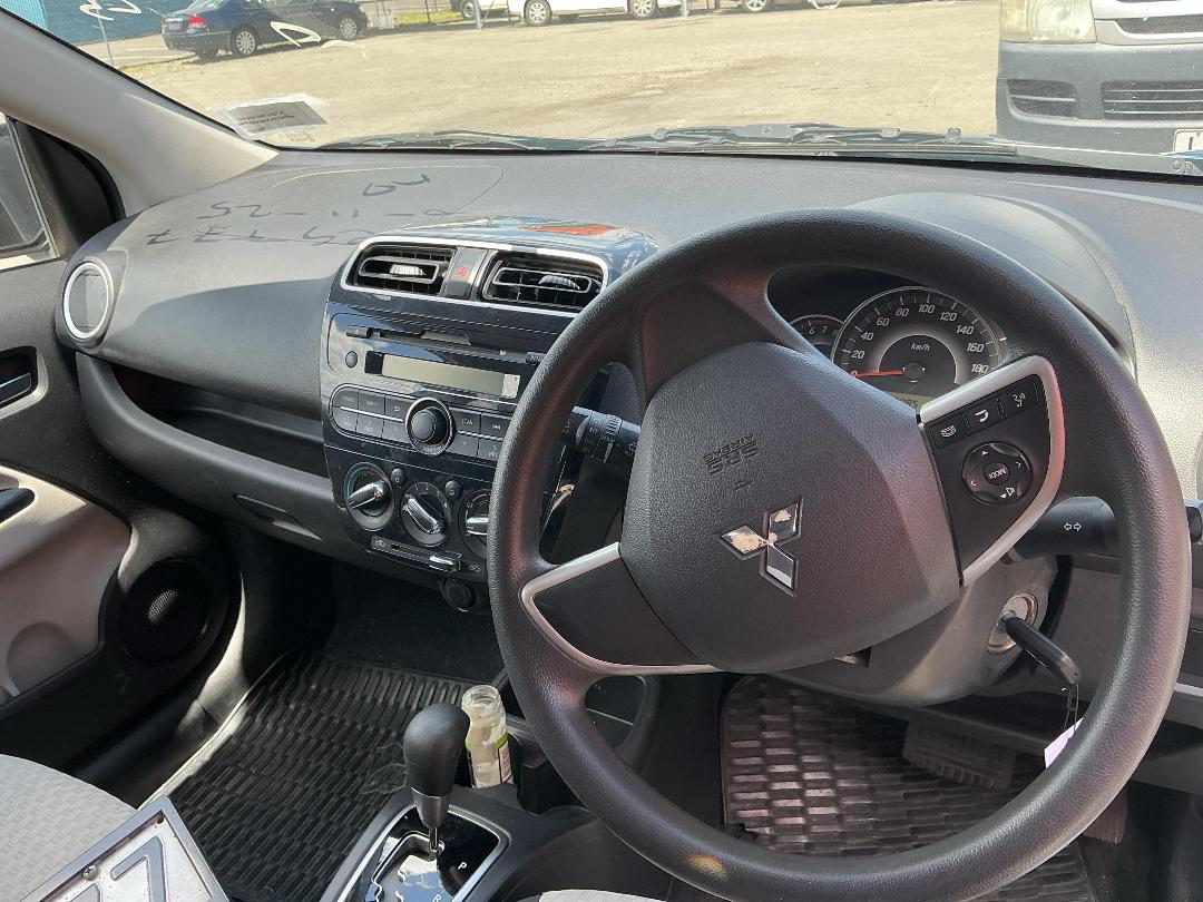 Photo '15' of Mitsubishi Mirage XLS Photo '15' of Mitsubishi Mirage XLS