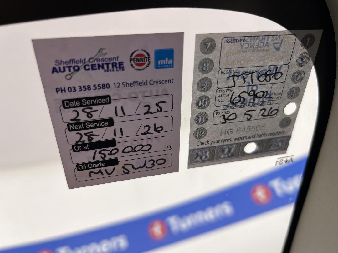 Photo '23' of Mitsubishi Outlander