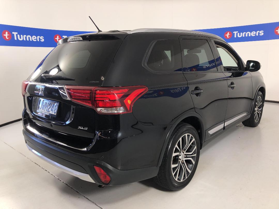 Photo '7' of Mitsubishi Outlander Photo '7' of Mitsubishi Outlander