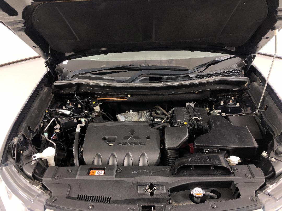 Photo '13' of Mitsubishi Outlander Photo '13' of Mitsubishi Outlander