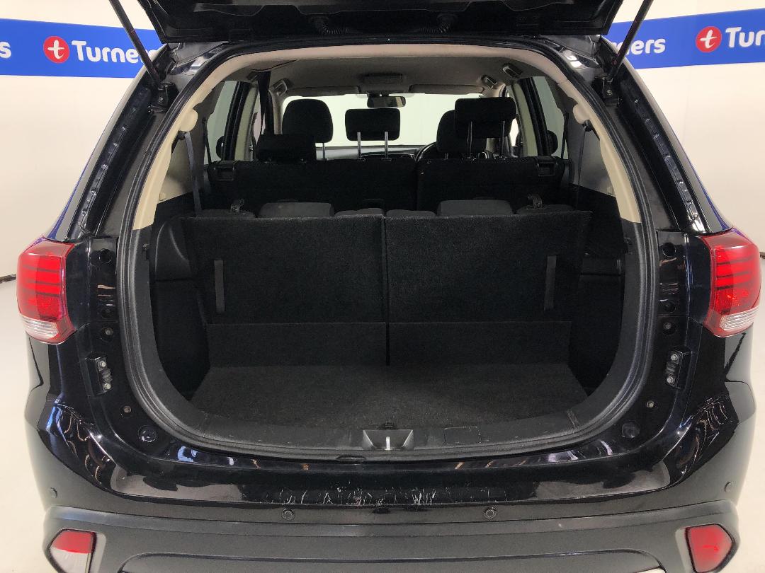 Photo '14' of Mitsubishi Outlander Photo '14' of Mitsubishi Outlander