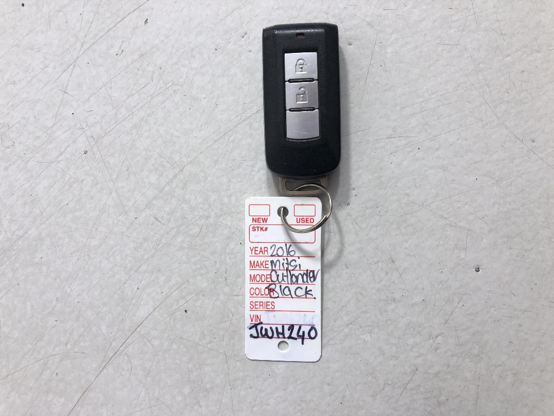 Photo '22' of Mitsubishi Outlander Photo '22' of Mitsubishi Outlander