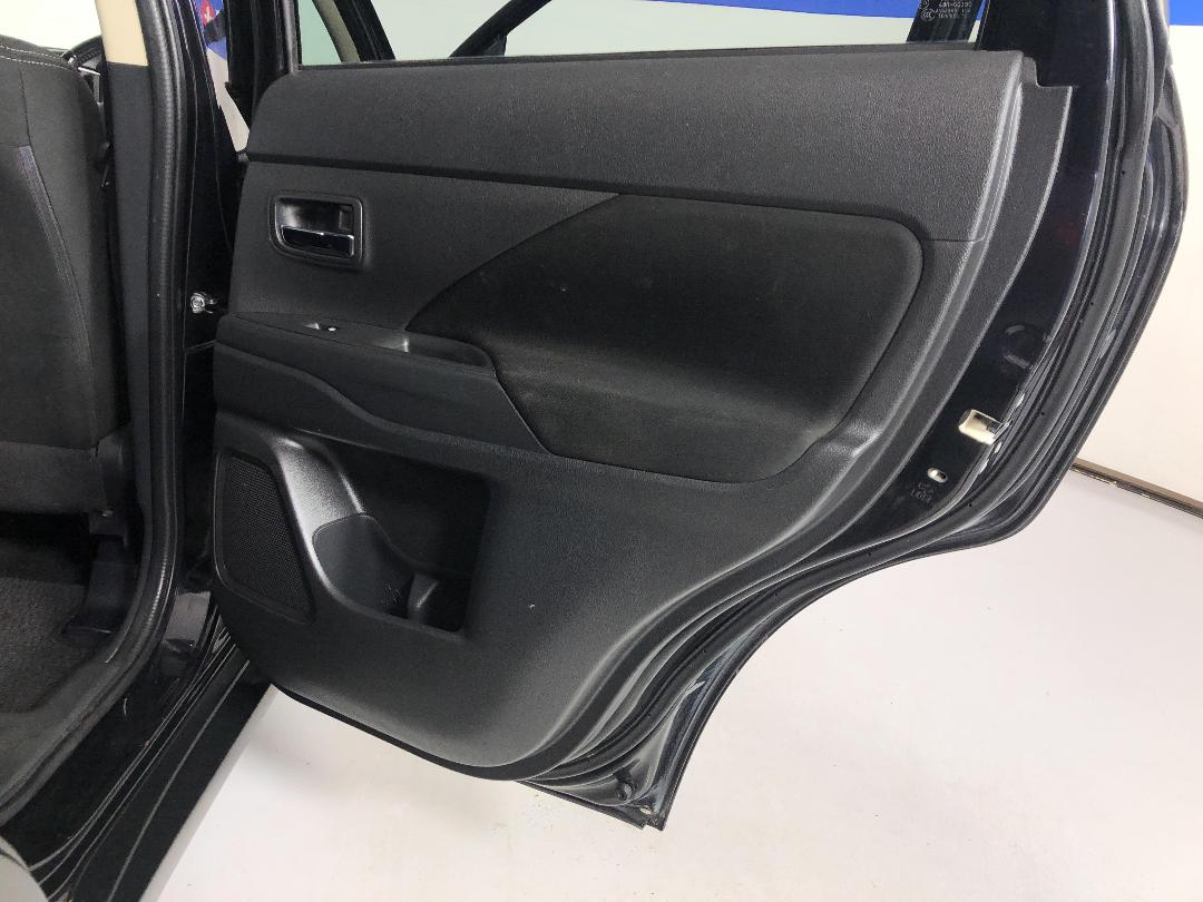 Photo '19' of Mitsubishi Outlander Photo '19' of Mitsubishi Outlander