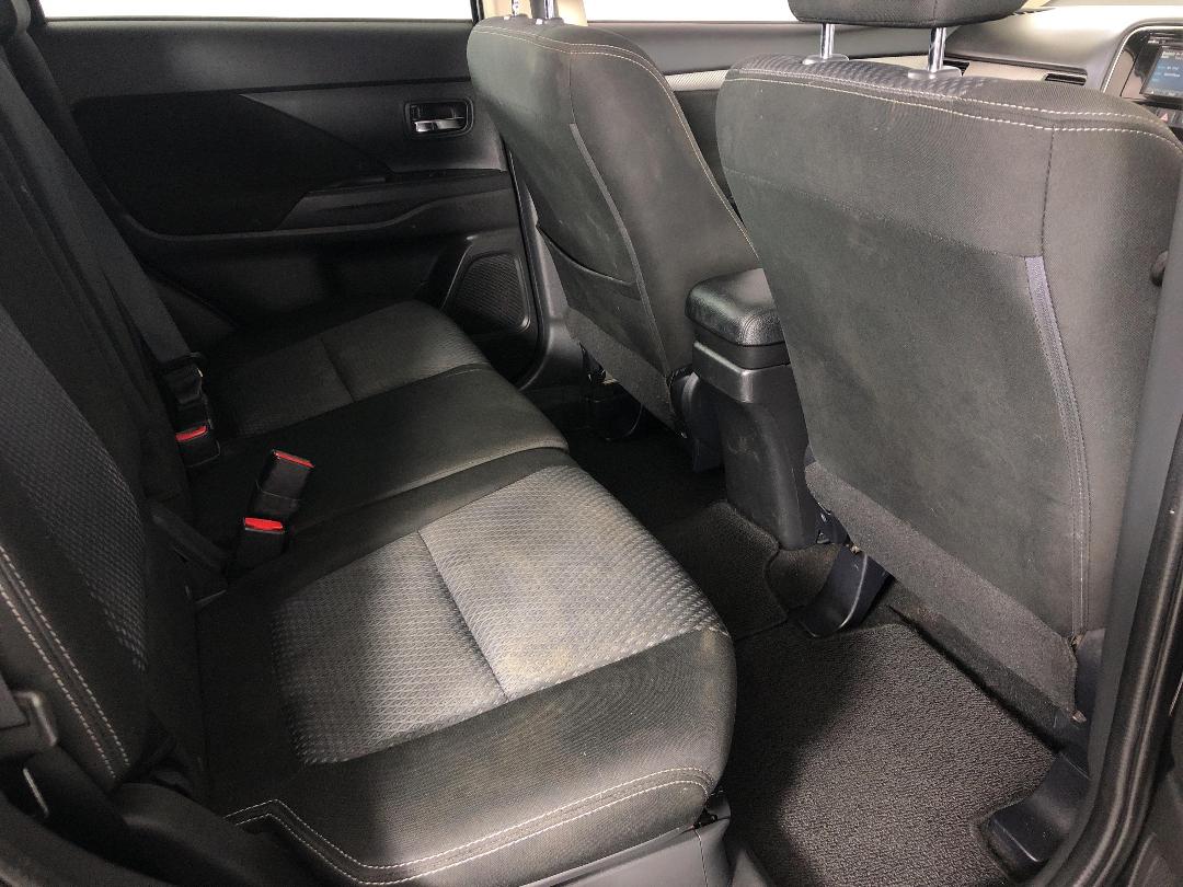 Photo '20' of Mitsubishi Outlander Photo '20' of Mitsubishi Outlander