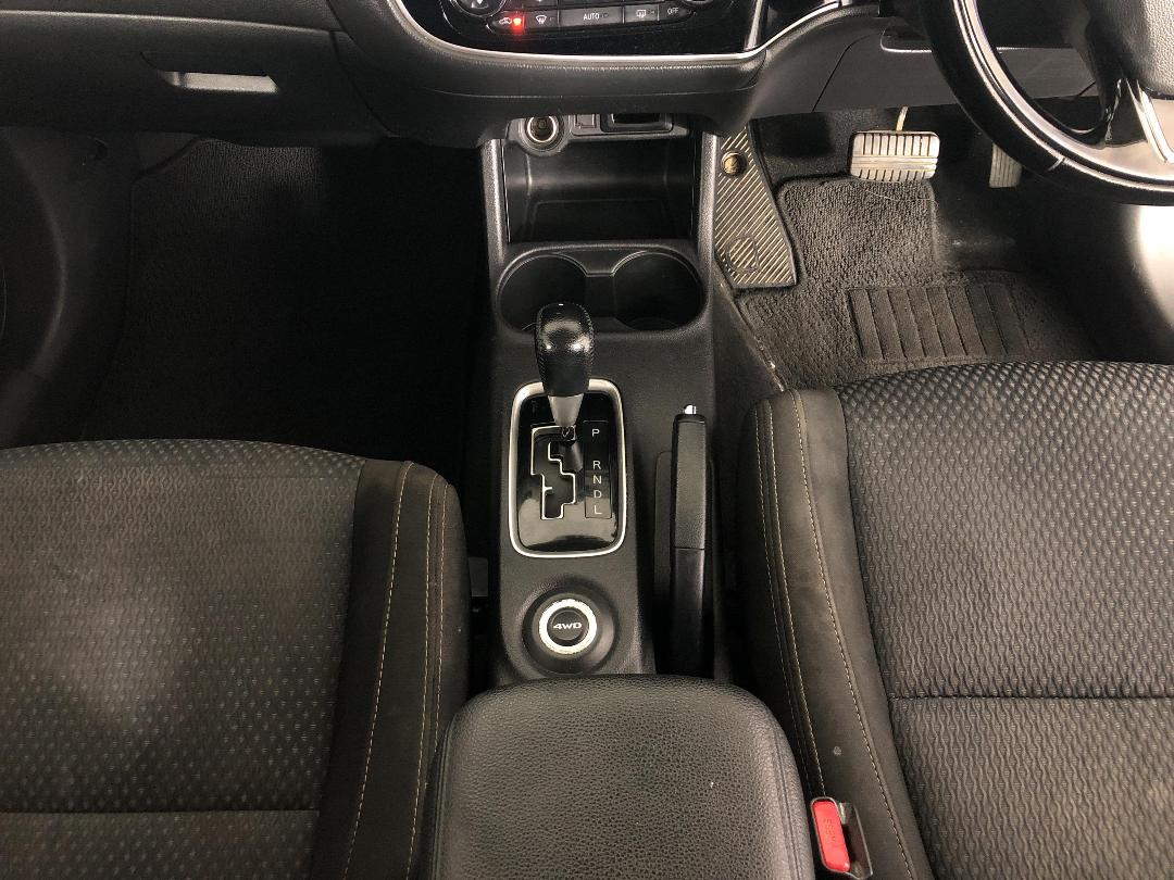 Photo '18' of Mitsubishi Outlander Photo '18' of Mitsubishi Outlander