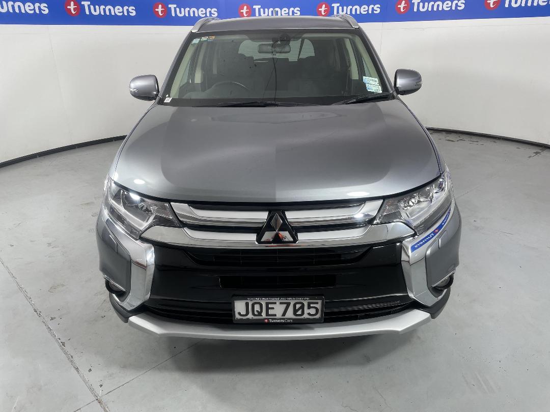 Photo '2' of Mitsubishi Outlander