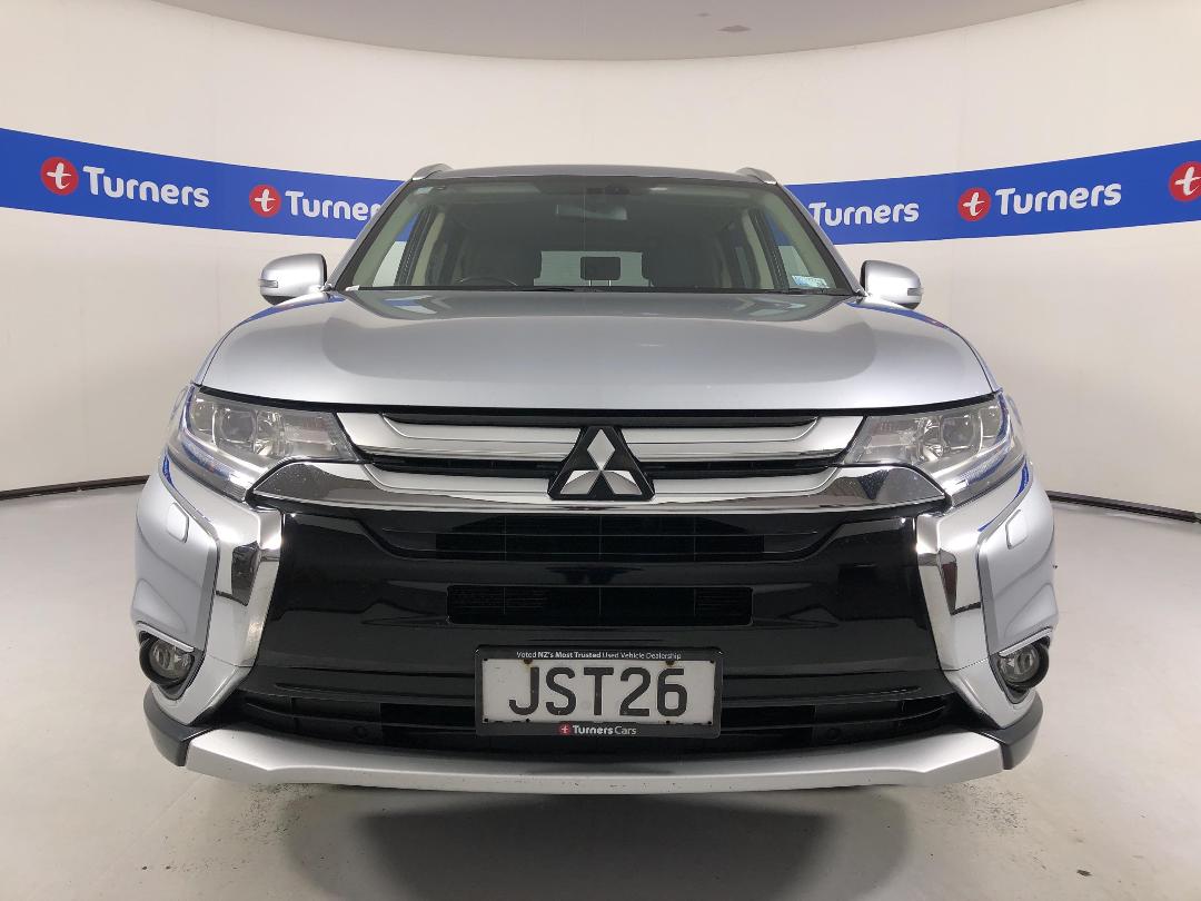 Photo '2' of Mitsubishi Outlander Photo '2' of Mitsubishi Outlander