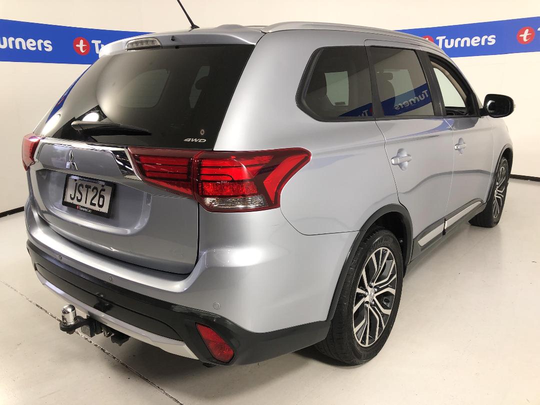 Photo '7' of Mitsubishi Outlander Photo '7' of Mitsubishi Outlander