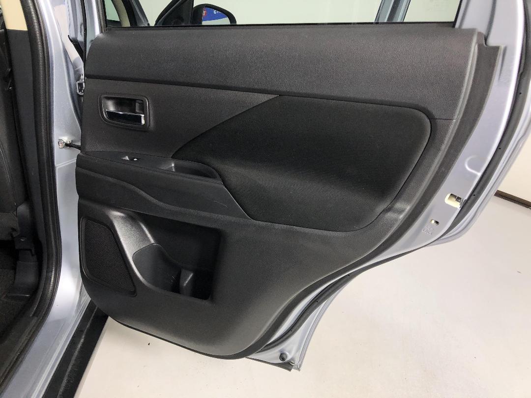 Photo '19' of Mitsubishi Outlander Photo '19' of Mitsubishi Outlander