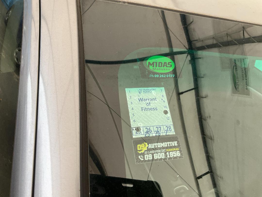 Photo '17' of Mitsubishi Outlander LS