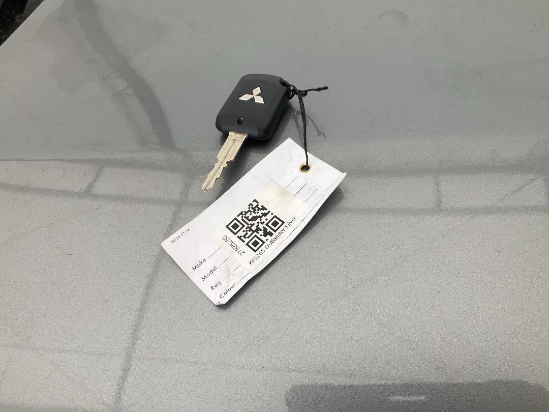 Photo '19' of Mitsubishi Outlander LS