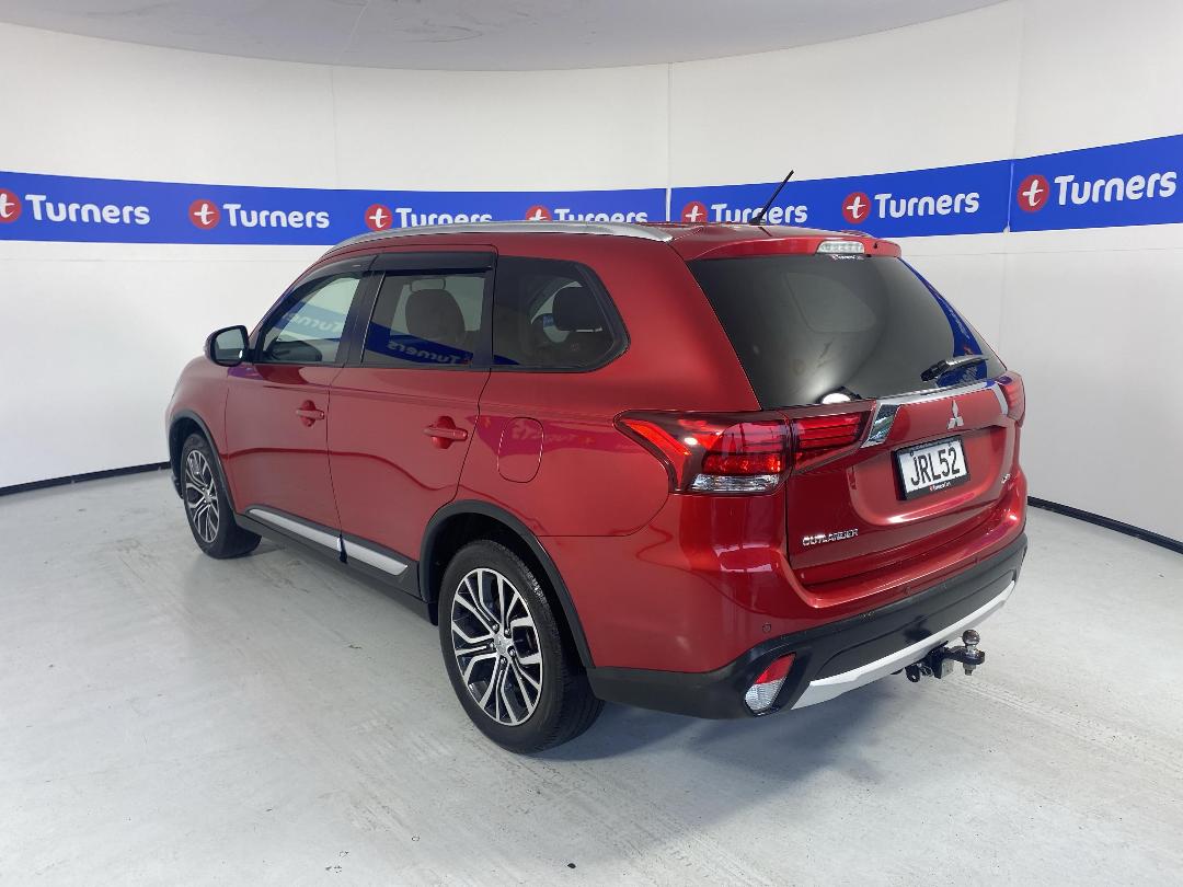 Photo '5' of Mitsubishi Outlander