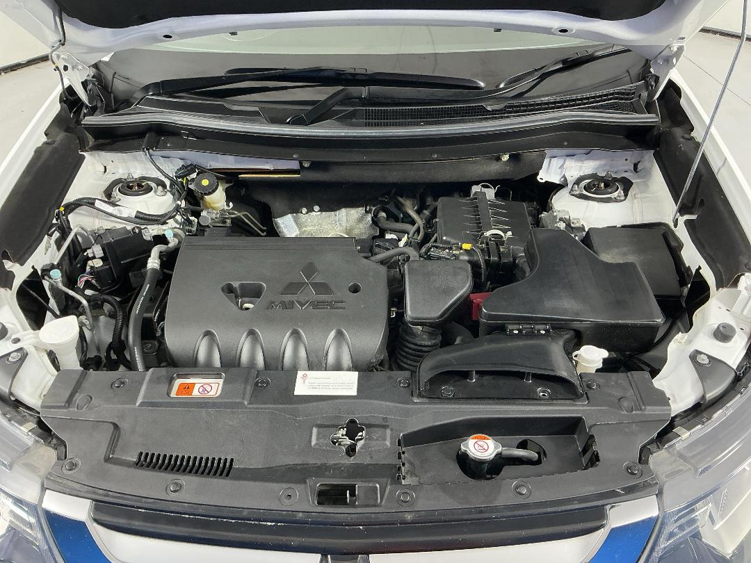 Photo '13' of Mitsubishi Outlander Photo '13' of Mitsubishi Outlander