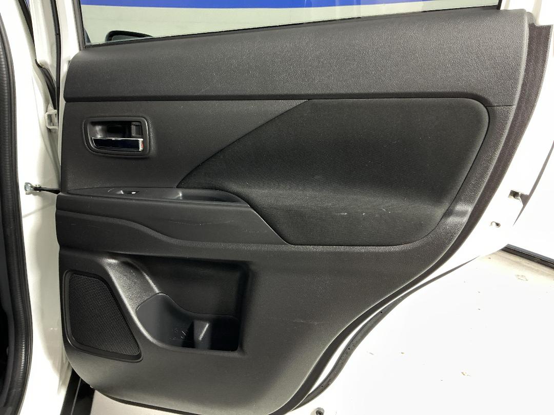 Photo '19' of Mitsubishi Outlander Photo '19' of Mitsubishi Outlander