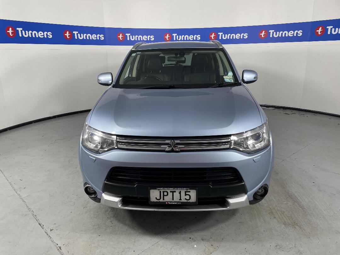 Photo '2' of Mitsubishi Outlander Photo '2' of Mitsubishi Outlander