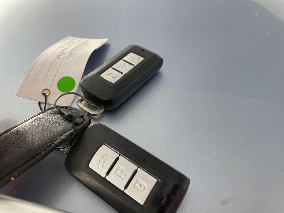 Photo '22' of Mitsubishi Outlander Photo '22' of Mitsubishi Outlander