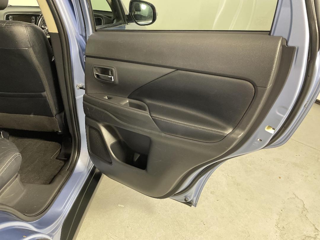 Photo '19' of Mitsubishi Outlander Photo '19' of Mitsubishi Outlander