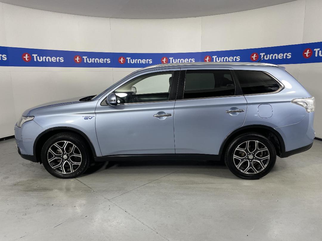 Photo '23' of Mitsubishi Outlander Photo '23' of Mitsubishi Outlander