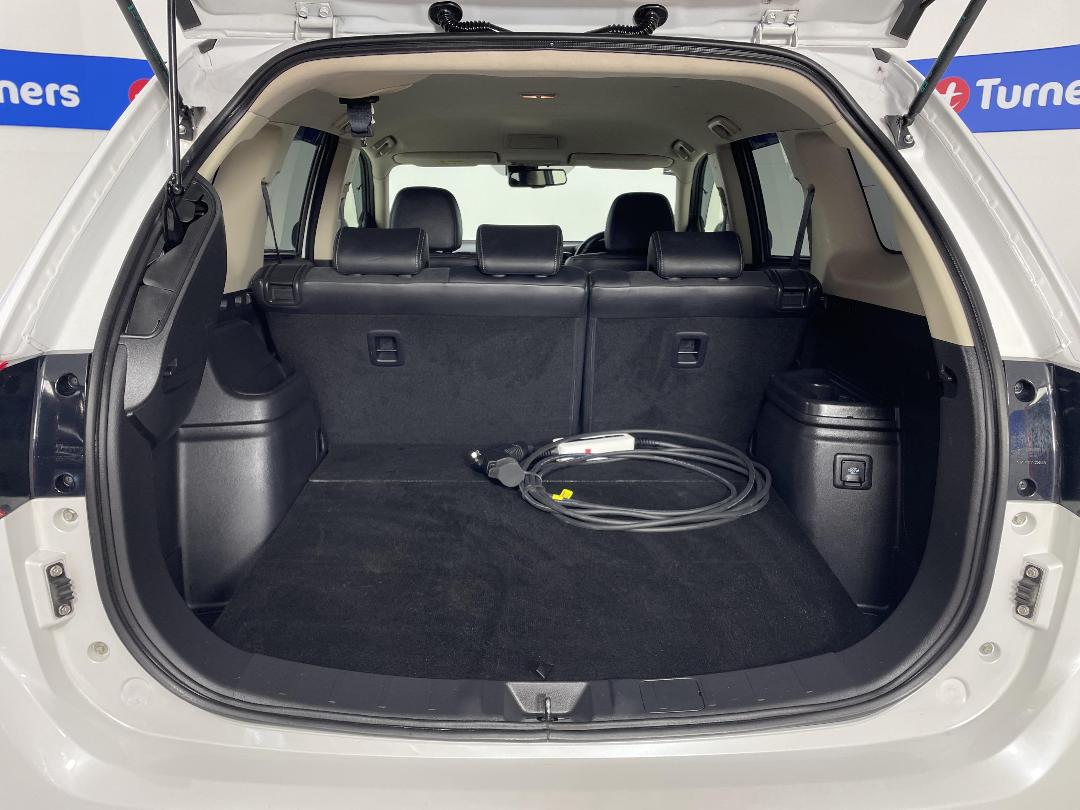 Photo '14' of Mitsubishi Outlander Photo '14' of Mitsubishi Outlander