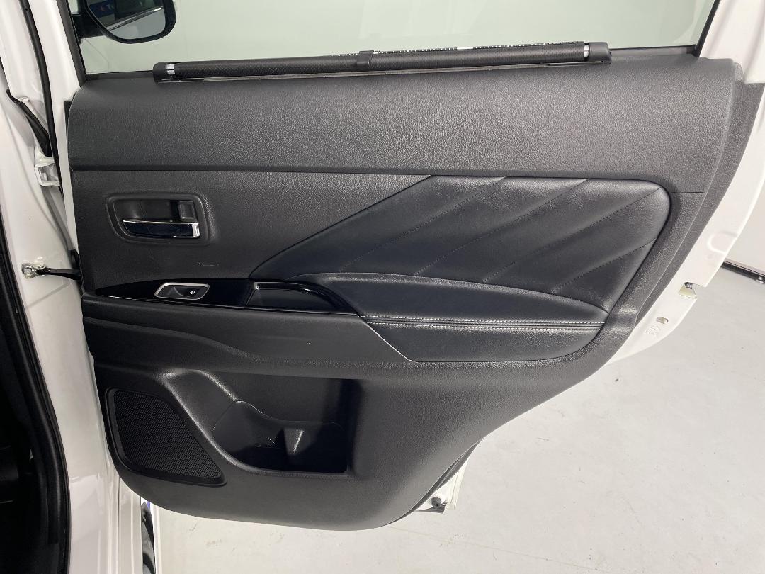 Photo '19' of Mitsubishi Outlander Photo '19' of Mitsubishi Outlander