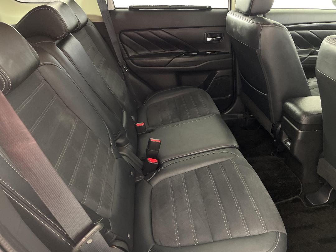 Photo '20' of Mitsubishi Outlander Photo '20' of Mitsubishi Outlander