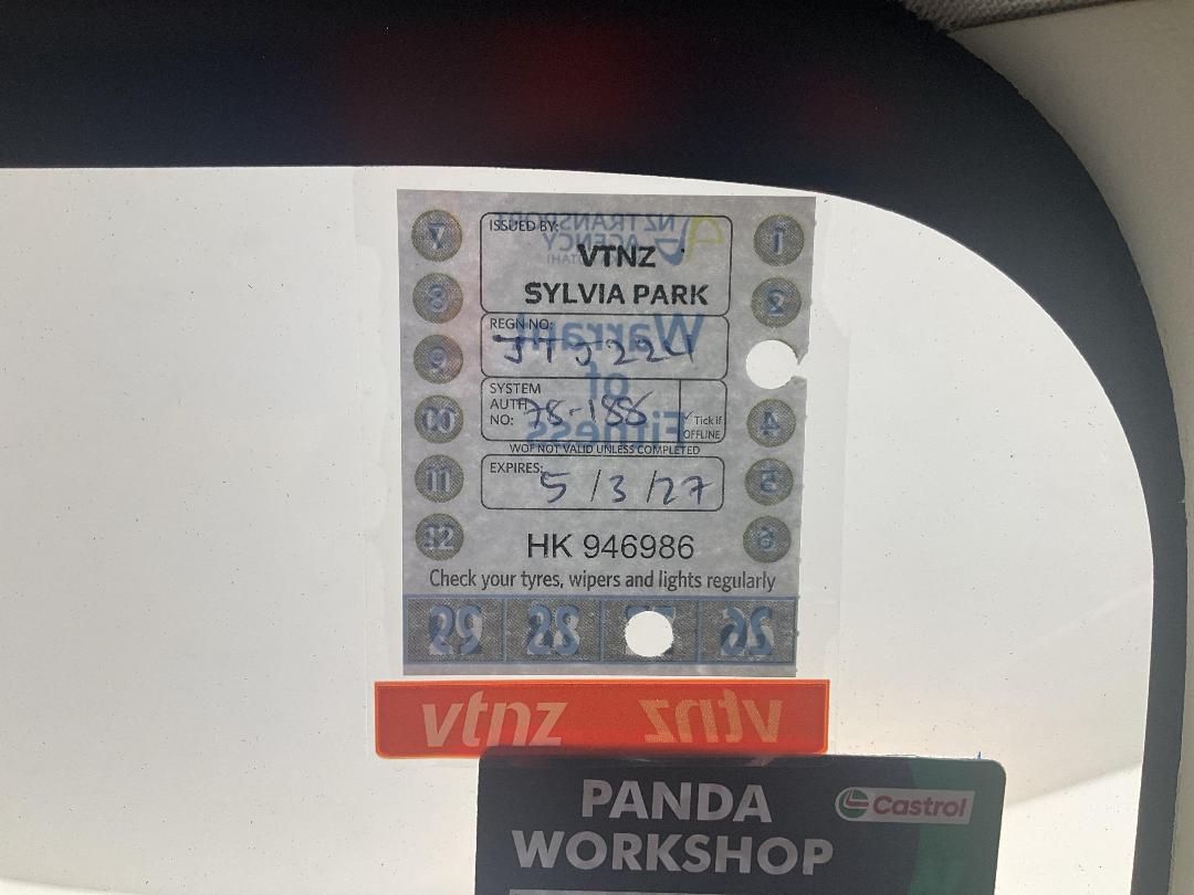 Photo '24' of Mitsubishi Outlander