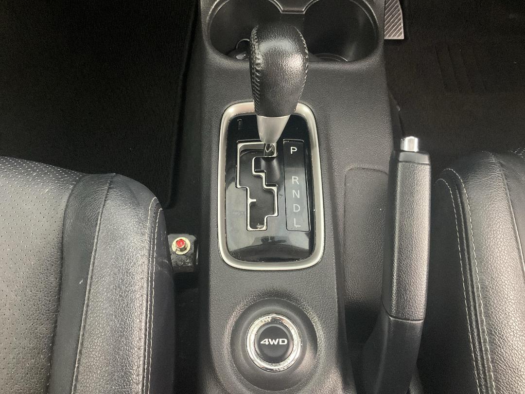 Photo '18' of Mitsubishi Outlander