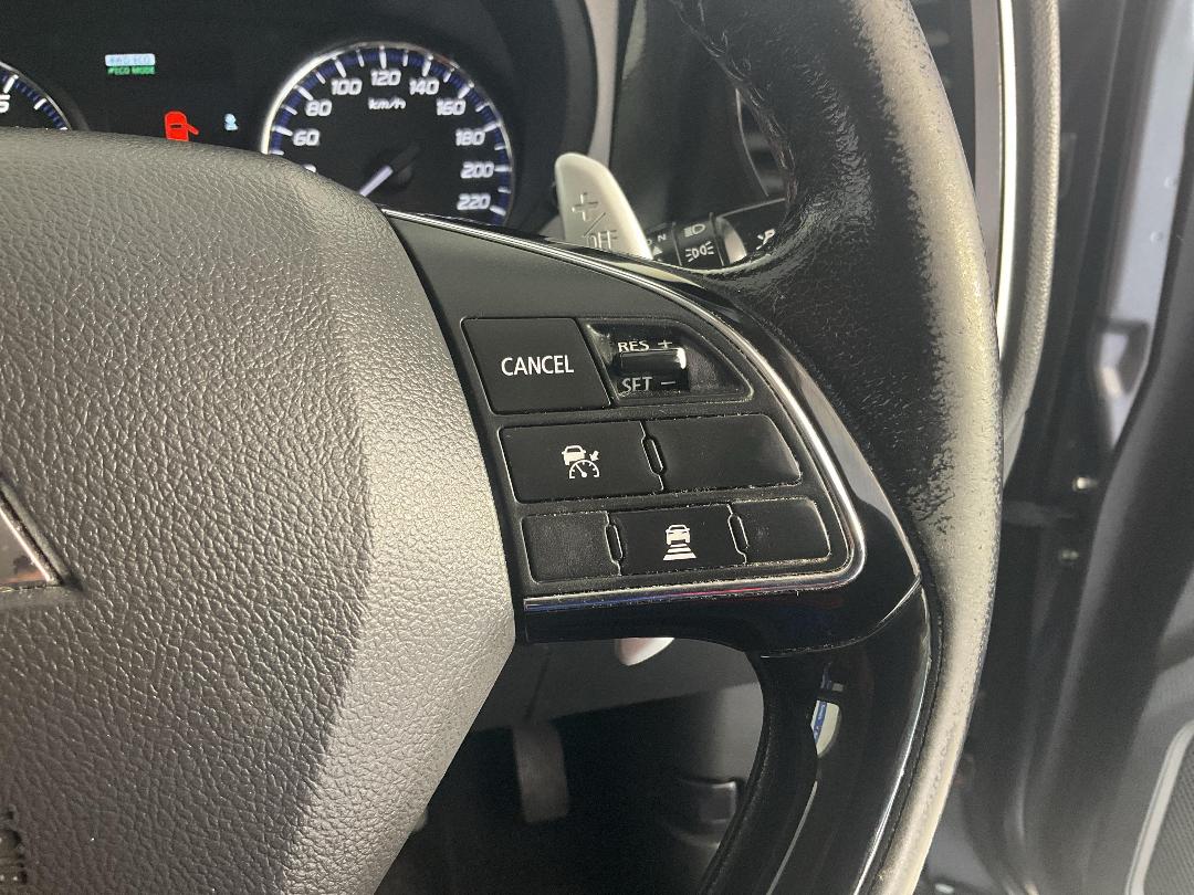 Photo '27' of Mitsubishi Outlander