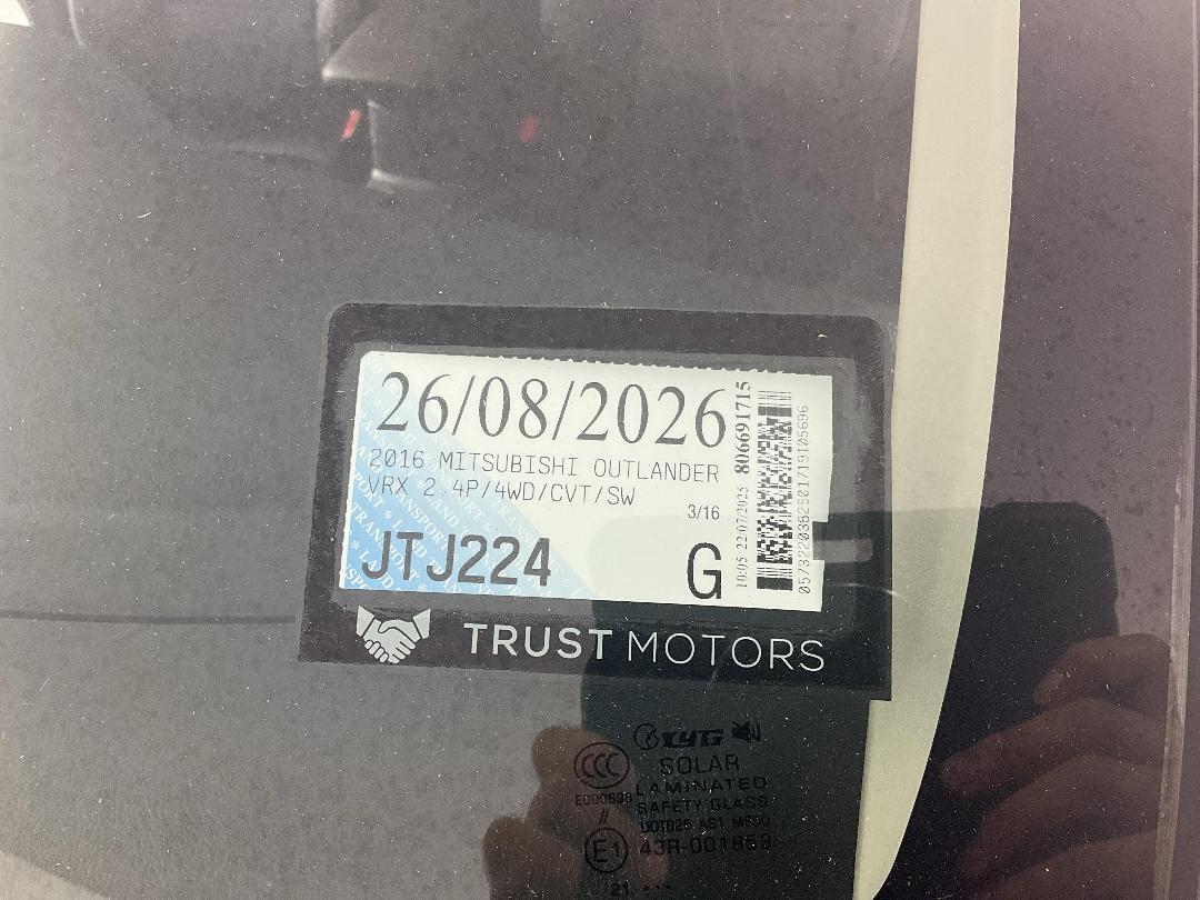 Photo '25' of Mitsubishi Outlander