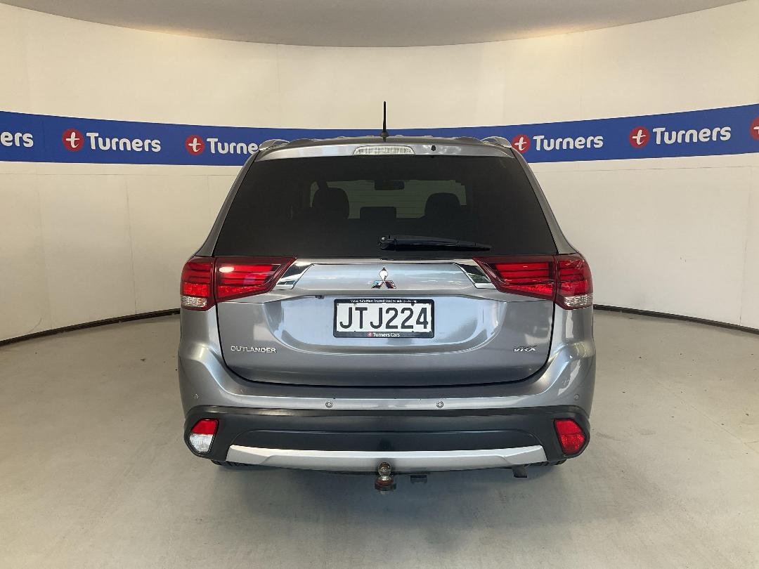 Photo '6' of Mitsubishi Outlander