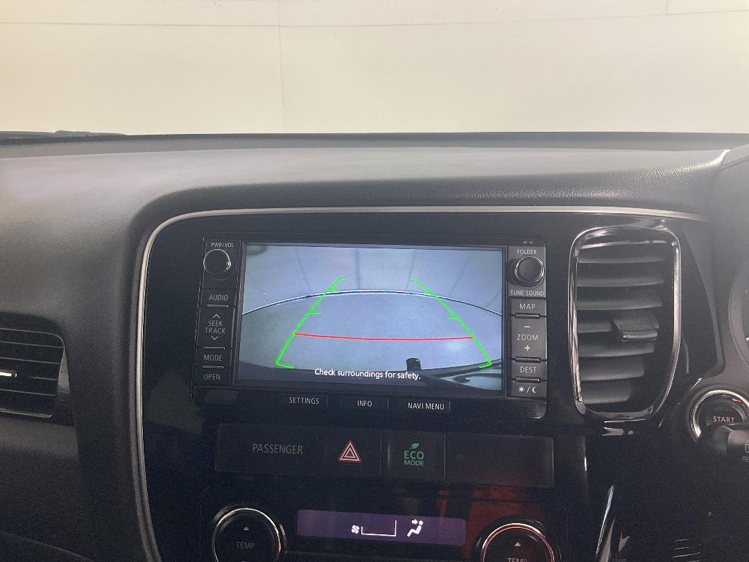 Photo '33' of Mitsubishi Outlander