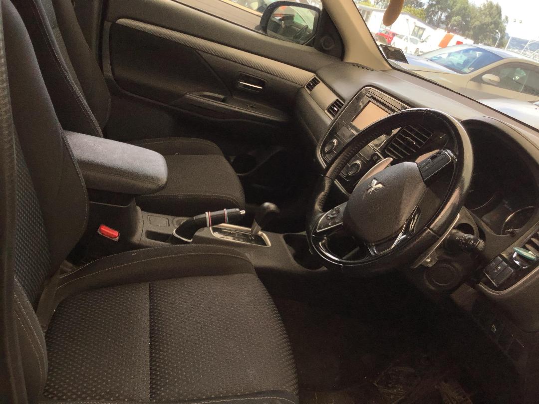 Photo '10' of Mitsubishi Outlander XLS